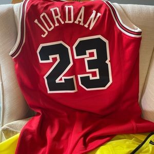 Women’s size small Jordan Nikeconnect 36 New